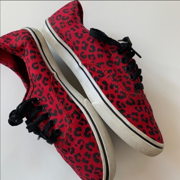 Red and Black Print Vans (6.5) - Picture 3 of 8